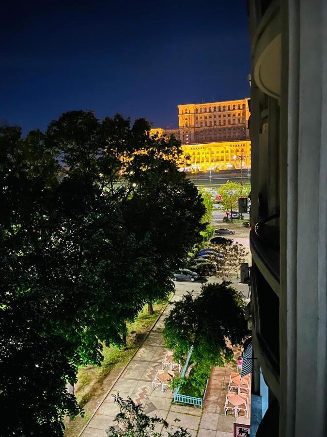 Chic Apartment Piata Constitutiei - View From The Balcony To The Palace Of Parliament Bukares Bagian luar foto